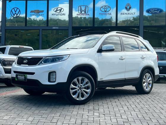 KIA SORENTO 3.5 S.670 V6 4X4 24V GASOLINA 4P AUTOMÁTICO KIA SORENTO 3.5 S.670 V6 4X4 24V GASOLINA 4P AUTOMÁTICO
